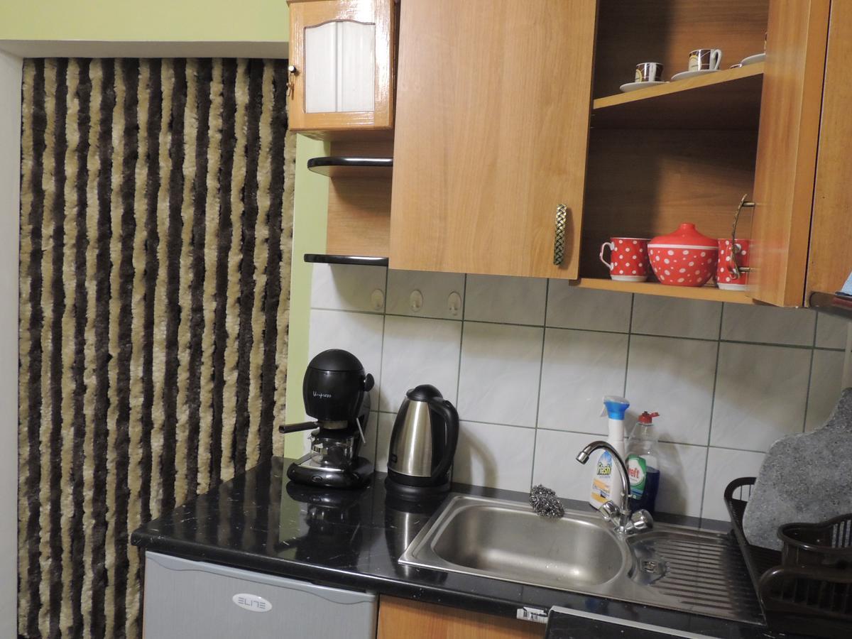 Apartment On Stefanyka 42/5 แบรฮอฟ ภายนอก รูปภาพ